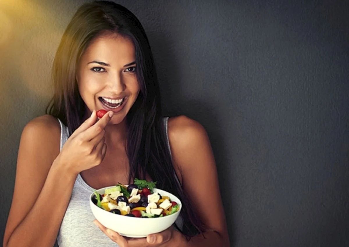 Dəri sağlamlığı üçün nə yemək lazımdır? — Vitamin və kollagenlə zəngin məhsullar