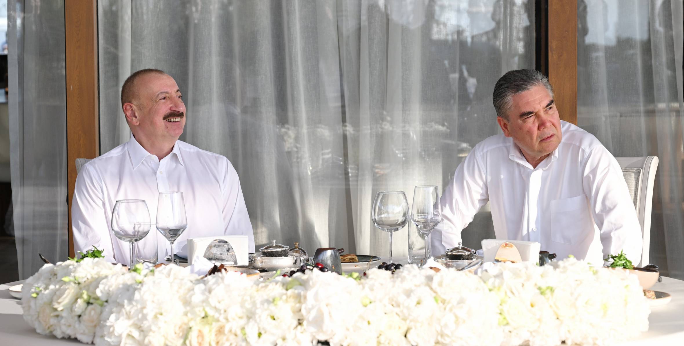 Qurbanqulu Berdiməhəmmədov Azərbaycan Prezidentinə təbrik ünvanlayıb
