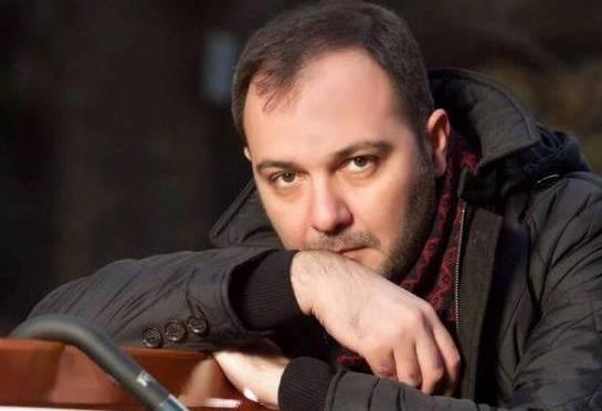 "Anam ölən günün səhəri səhnəyə çıxdım" - Əməkdar artist