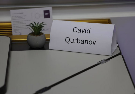 Tbilisi qatarının ilk sərnişinləri arasında Cavid Qurbanov da var - FOTO