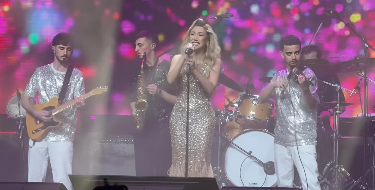 Röya Tbilisidə ilk konsertini verdi - VİDEO