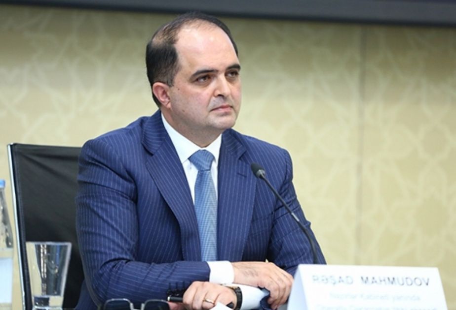 Bütün günü efirdə özlərini reklam edən həkimlərə inanmaq olar? - Deputatdan açıqlama