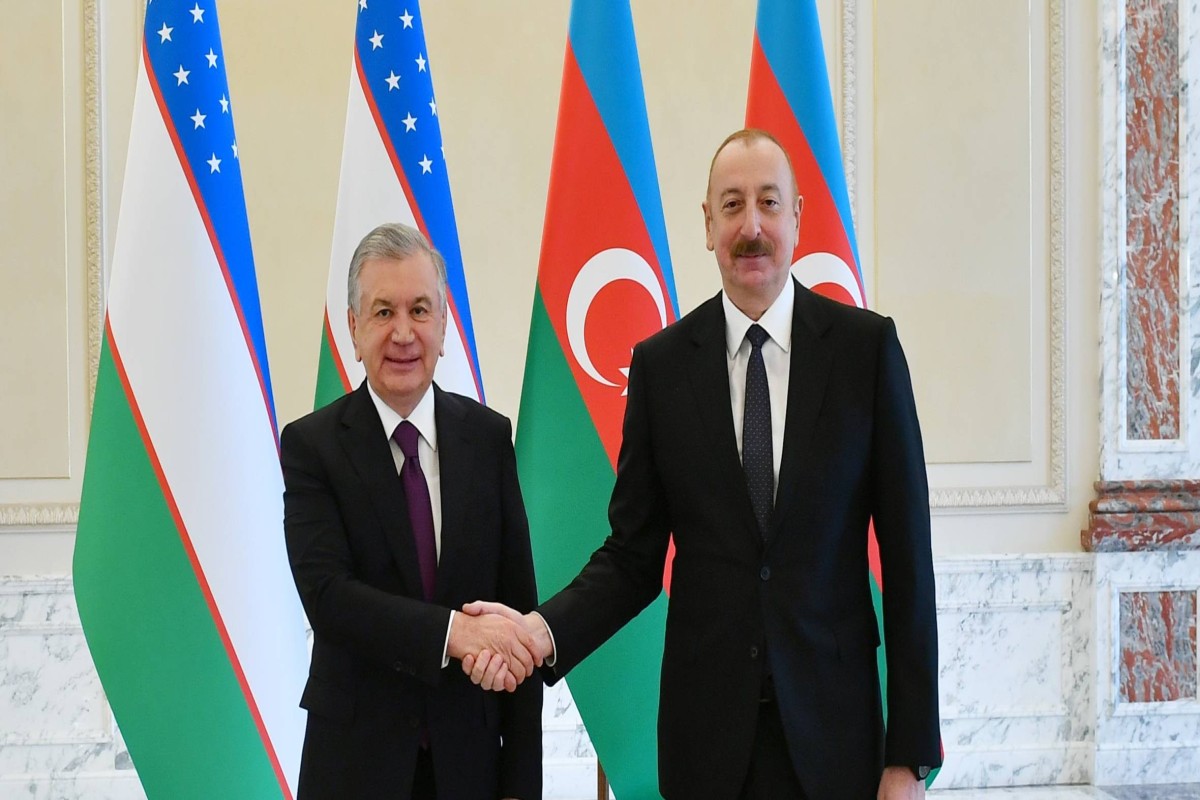 Şavkat Mirziyoyev Prezident İlham Əliyevi təbrik etdi