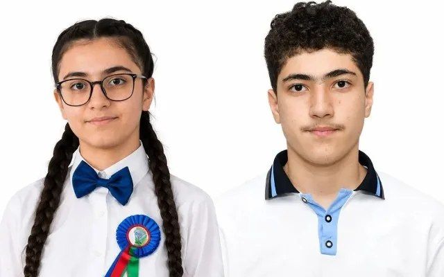 300 bal toplayan şagirdlər - FOTO