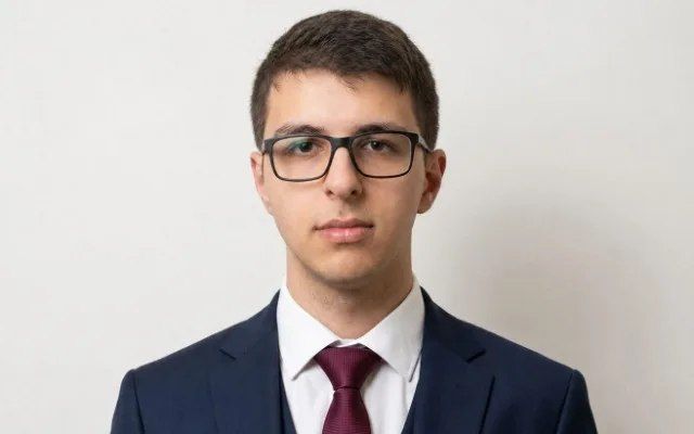 4 il ardıcıl Olimpiada qalibi oldu, universitetə imtahansız qəbul edildi