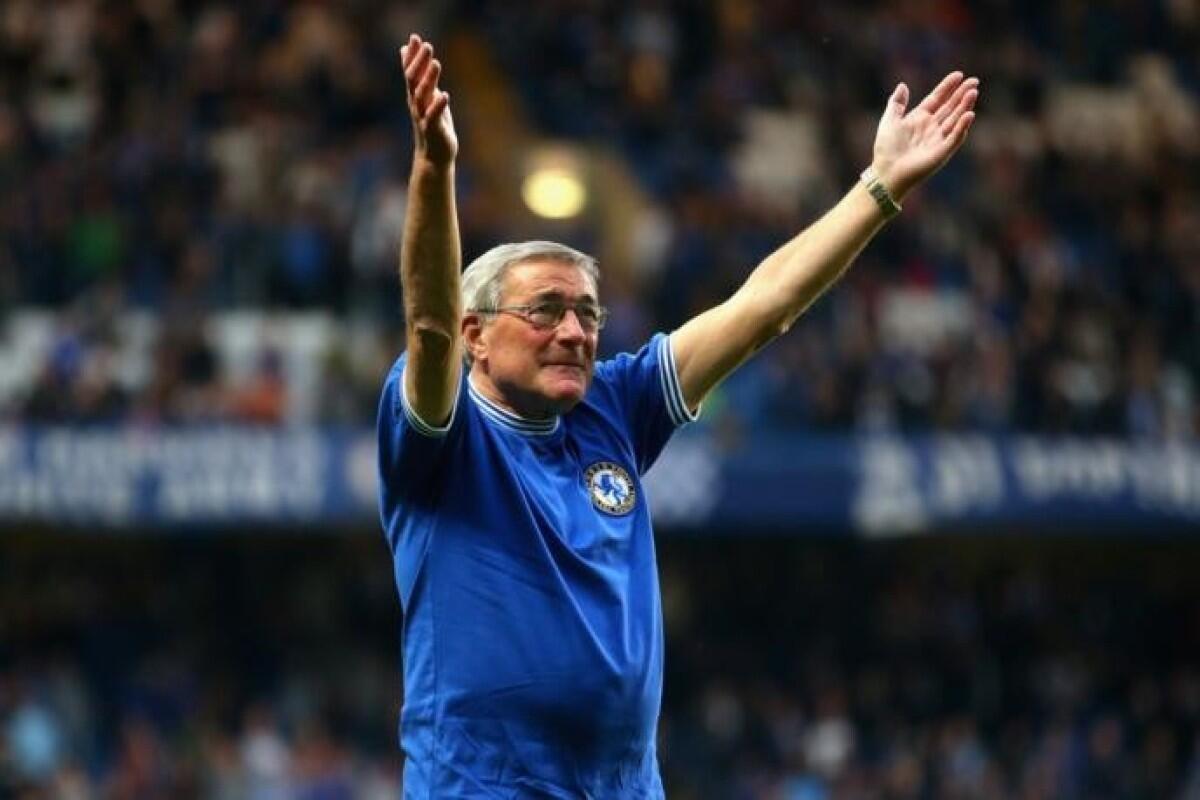 “Çelsi”nin əfsanəvi futbolçusu vəfat etdi - FOTO