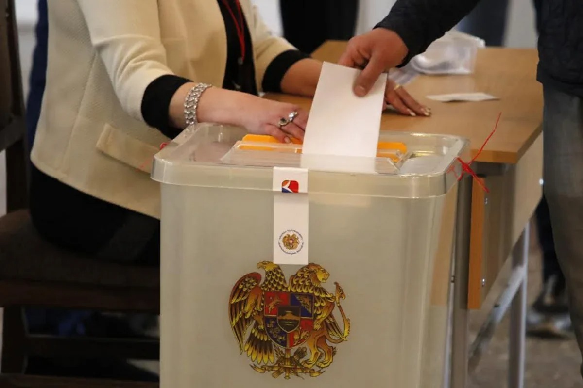 Ermənistanda parlament seçkilərində səsvermə başlayıb