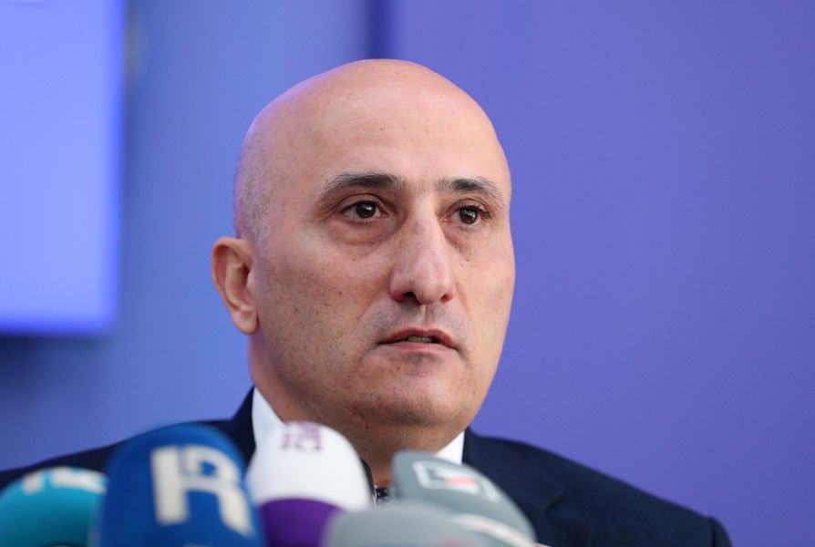 Ermənistanda iki seçki komissiyasının sədri saxlanılıb