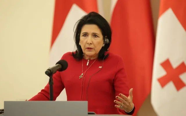 Nəticələr elan olunmamış Paşinyanı təbrik etdi