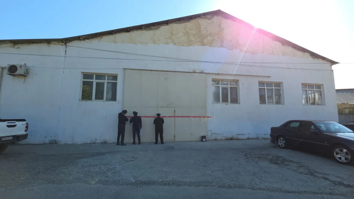 Bakıda mebel sexinin fəaliyyəti dayandırılıb - VİDEO