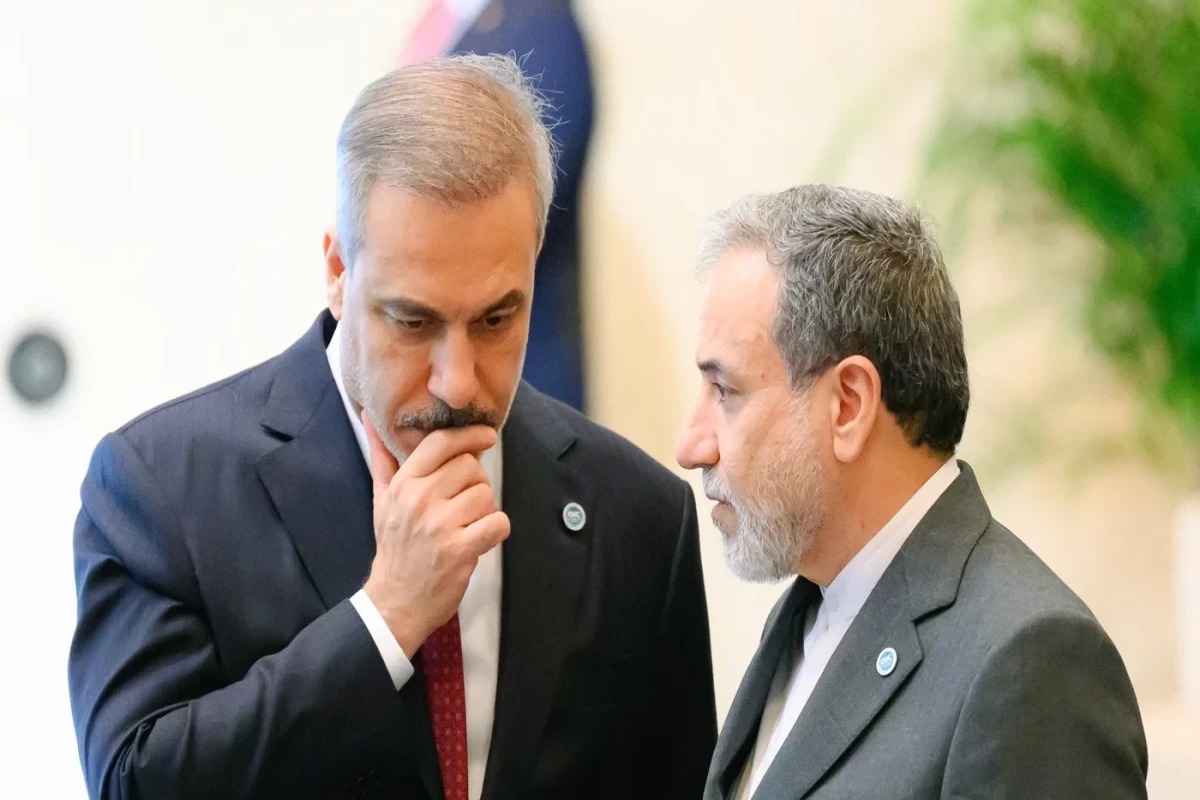 Əraqçi Hakan Fidanla regional gərginliyi müzakirə edib