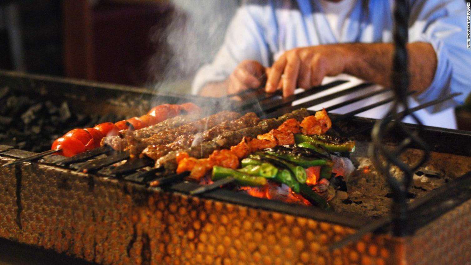 Restoranlarda yeni fənd: Kababın tikəsi azalır, qiyməti isə artır