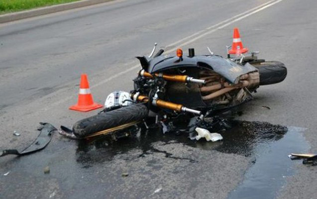 18 yaşlı motosikletçi qəzada öldü