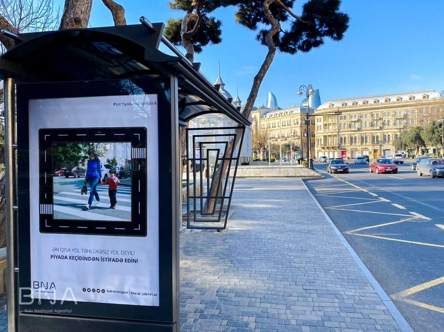 AYNA 419 min manat ödəyib bu dayanacaqları sökdürür