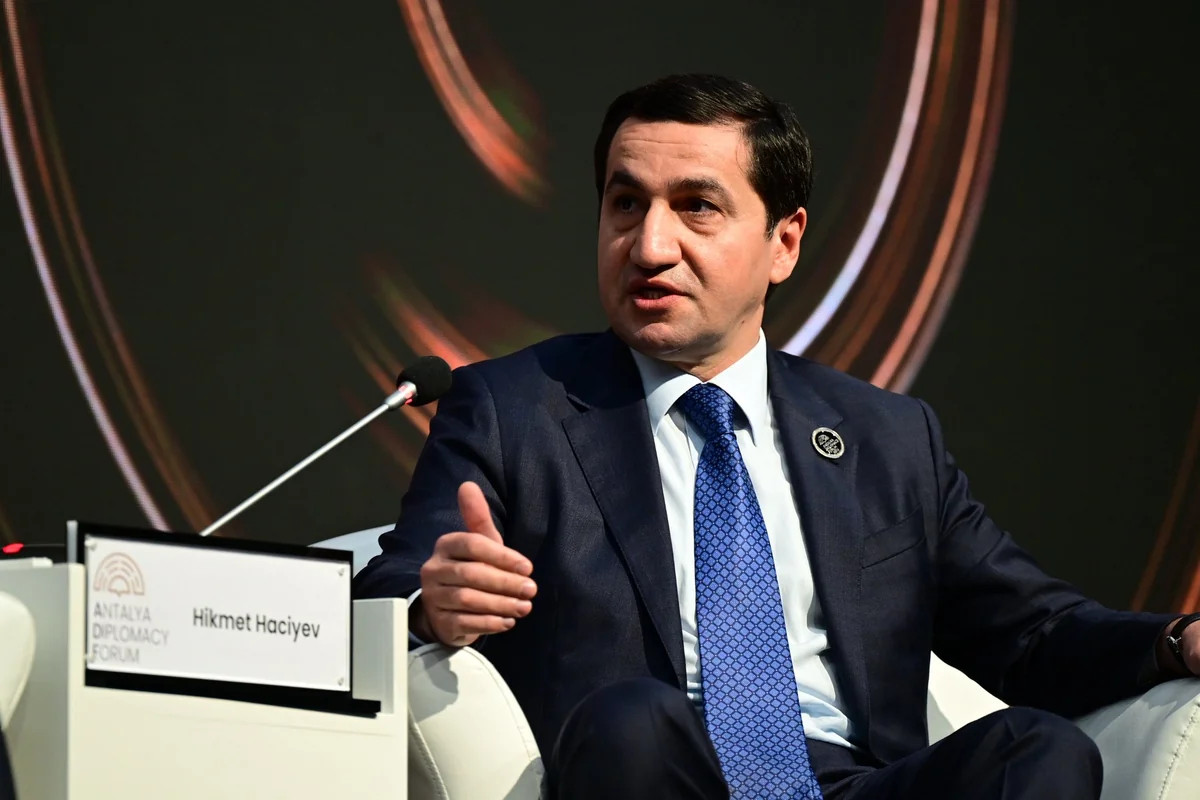 Hikmət Hacıyev: 4000-dən çox Azərbaycan vətəndaşı hələ də itkin kimi qeydiyyatdadır