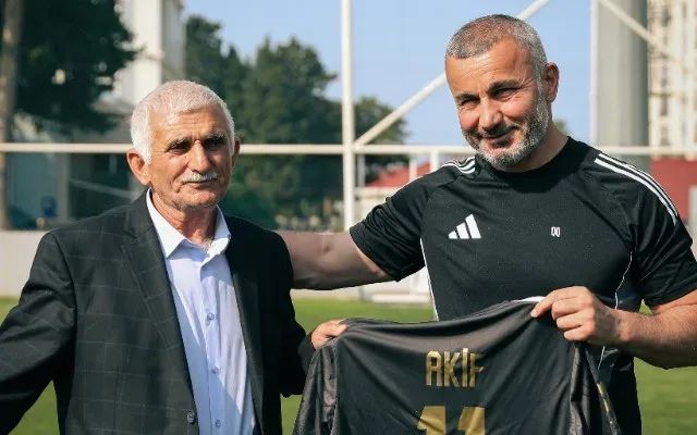 Qurban Qurbanov azarkeşinin arzusunu gerçəkləşdirdi - FOTOLAR