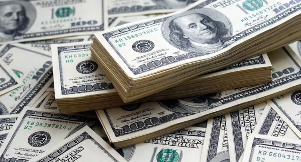 Avtomobilə sərnişin kimi əyləşən şəxsin 120 min dolları oğurlanıb - VİDEO