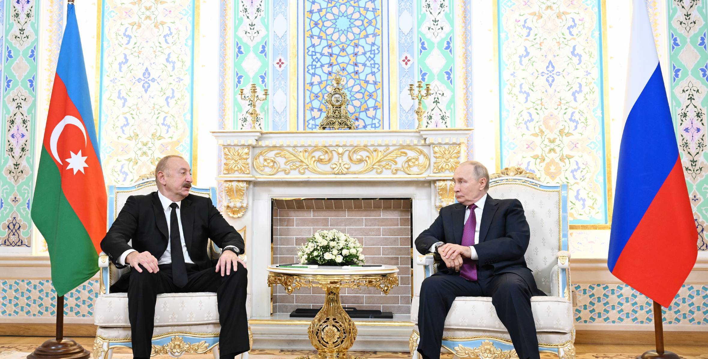 İlham Əliyev Vladimir Putini təbrik etdi