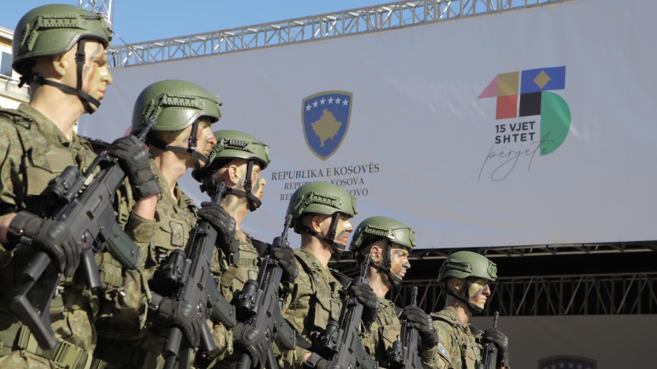NATO Kosovadakı sülhməramlı missiyanın sayını azaldacaq