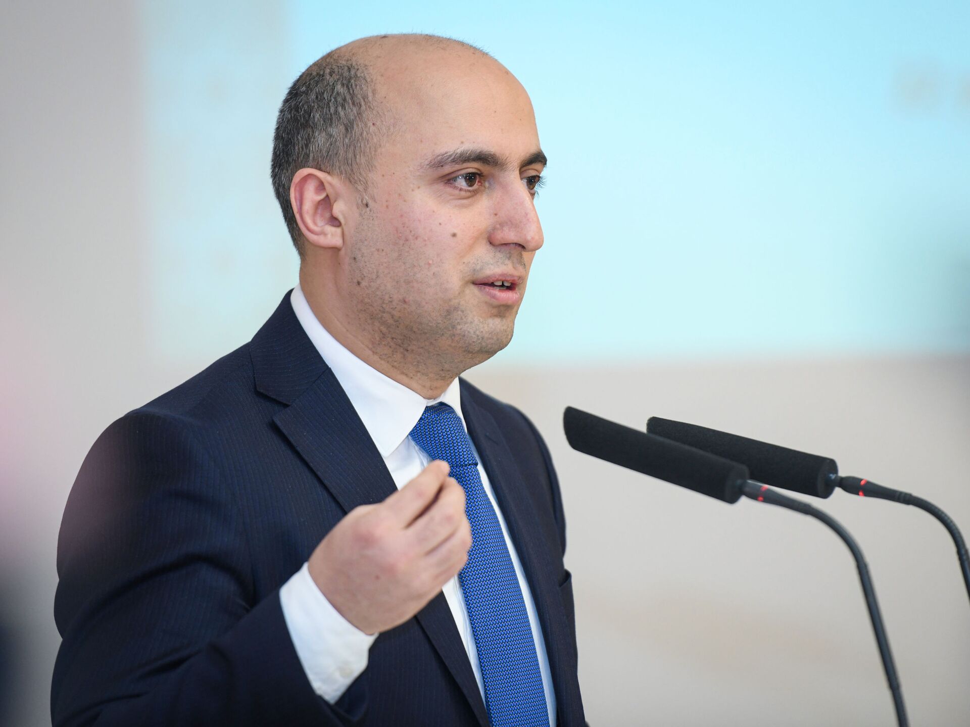 Nazir: "Son zəng"in tənzimlənməsi sadəcə ictimai asayişin qorunmasını əhatə etməlidir