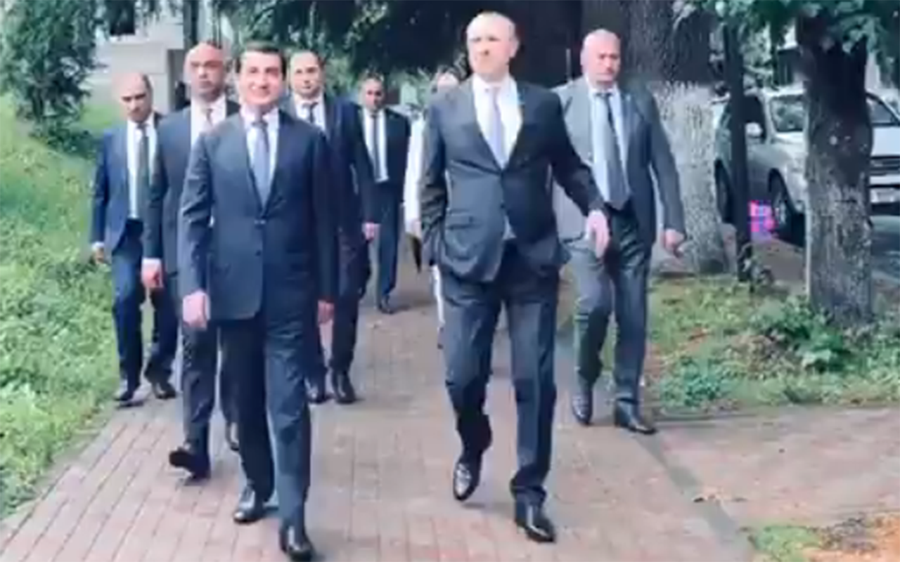 Prezidentin köməkçisi Dilicanda - Video