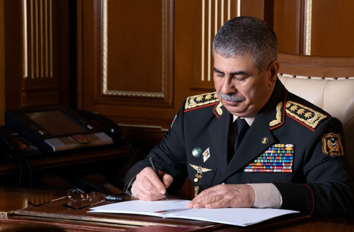 Azərbaycan müdafiə naziri Pakistan tərəfinə başsağlığı verib