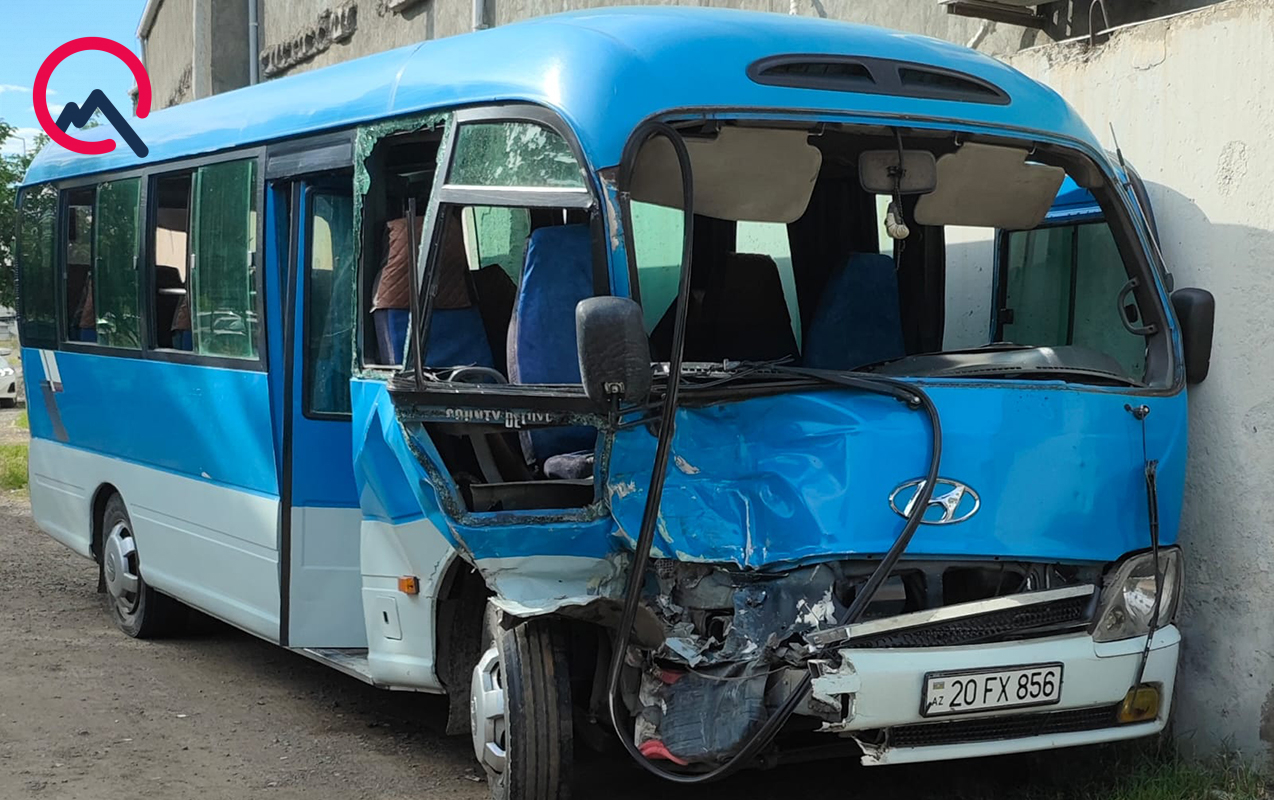 Sərnişin avtobusu qəza etdi - Xəsarət alanlar var