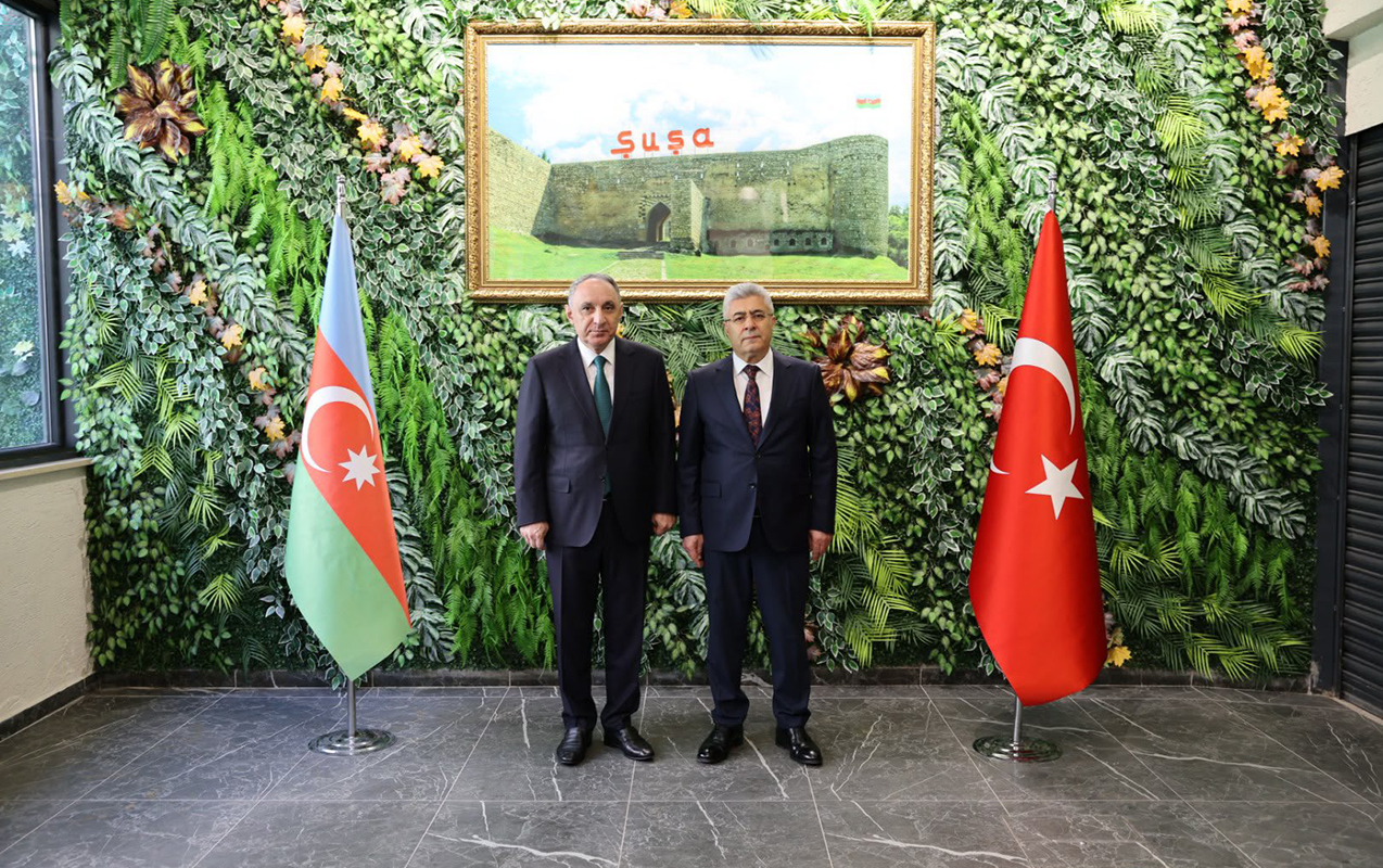 Kamran Əliyev Qarsdakı Baş Konsulluqda - Fotolar