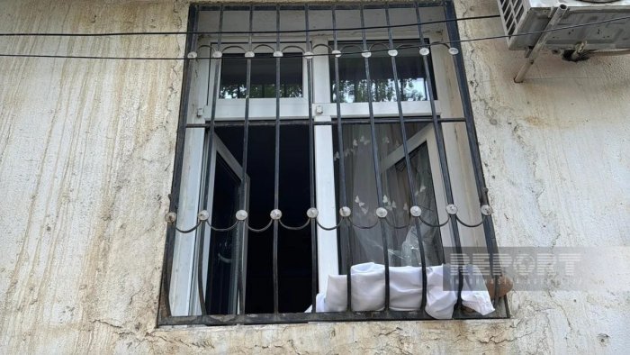 Sumqayıtda yaşayış binasında PARTLAYIŞ OLUB - FOTO