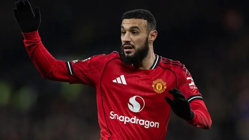 Manchester United ulduzundan sürpriz qərar: “Qurani-Kərimi əzbərləyib imam olmaq istəyirəm”