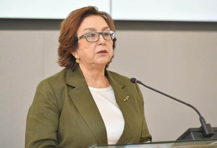 "Valideyn uşağa “kukla” kimi yanaşmamalıdır" - Məleykə Abbaszadə