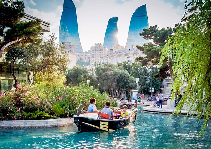 Azərbaycanda turizm sektoru geriləyir - İnsanlar niyə istirahət üçün xaricə gedir?