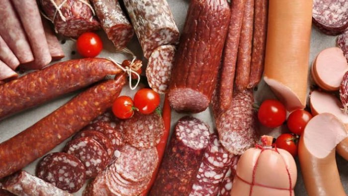 Kolbasa sevənlərə bəd xəbər - Bu məhsullar...