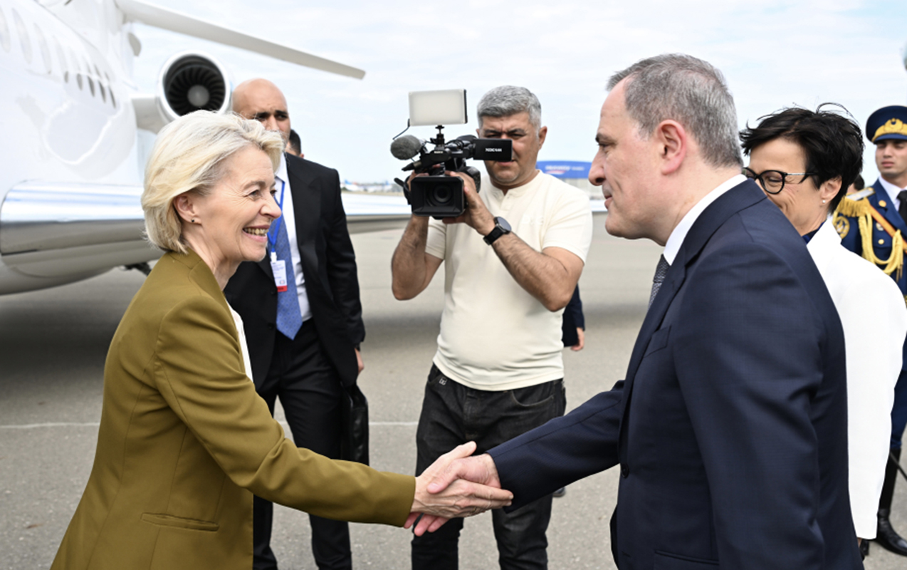 Ursula Fon der Lyayen Azərbaycana səfərə gəldi