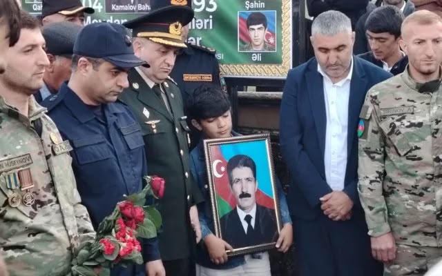 Daha bir itkin düşmüş şəhidimiz Kəlbəcərdə dəfn olundu - FOTOLAR