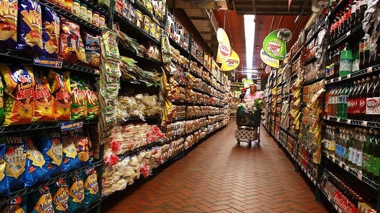 Bakıda marketdən 5 min manatlıq oğurluq edilib
