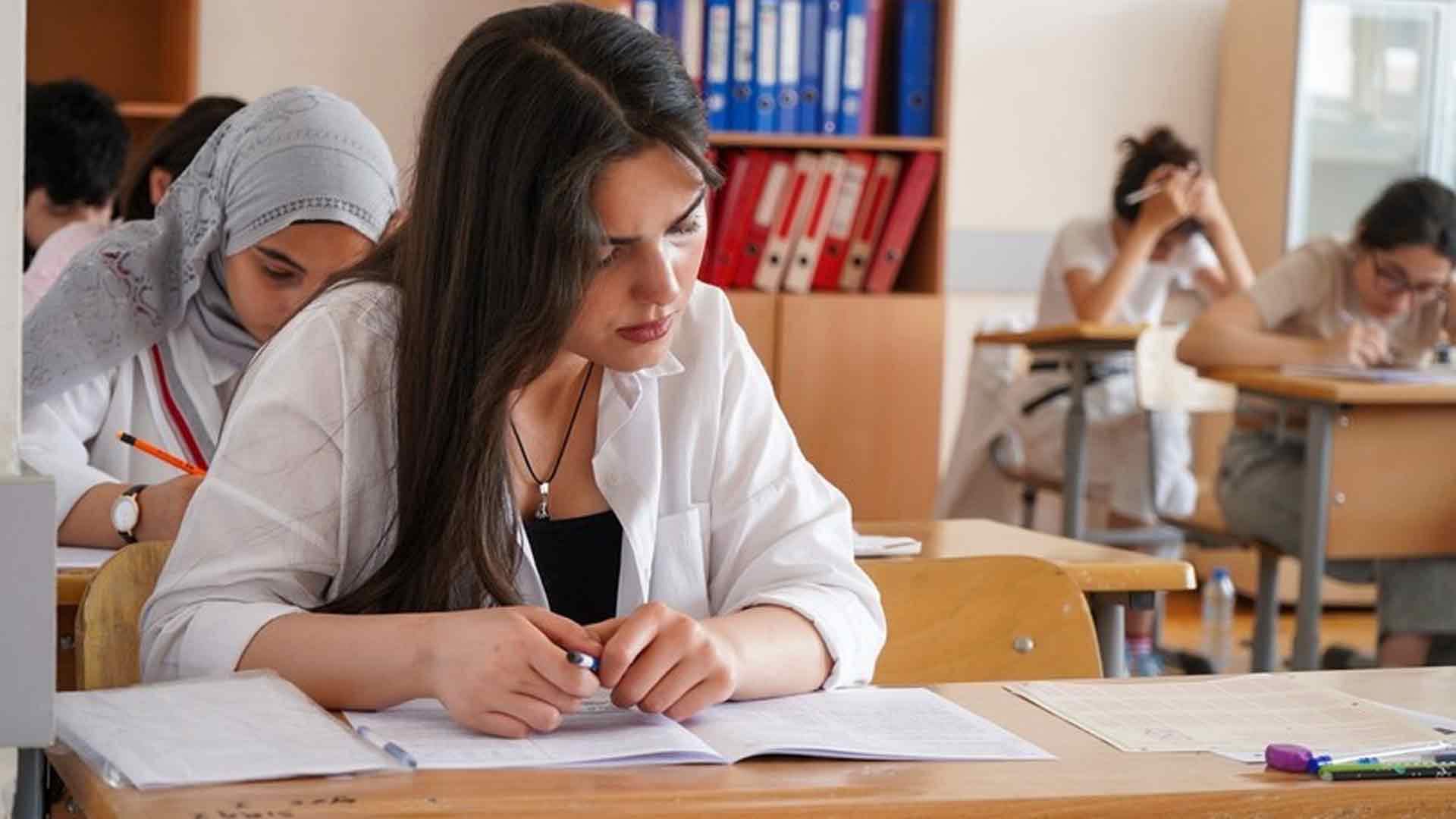 Bu il universitetə qəbul balları artacaq? – II qrup risk altındadır