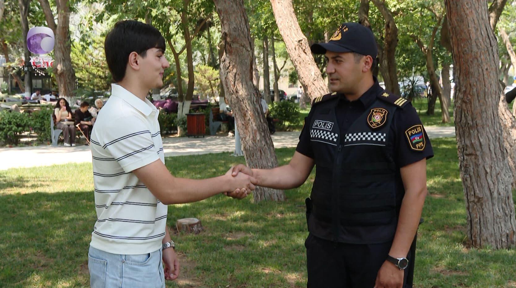 Polis əməkdaşı və abituriyent o hadisədən danişdilar - VİDEO