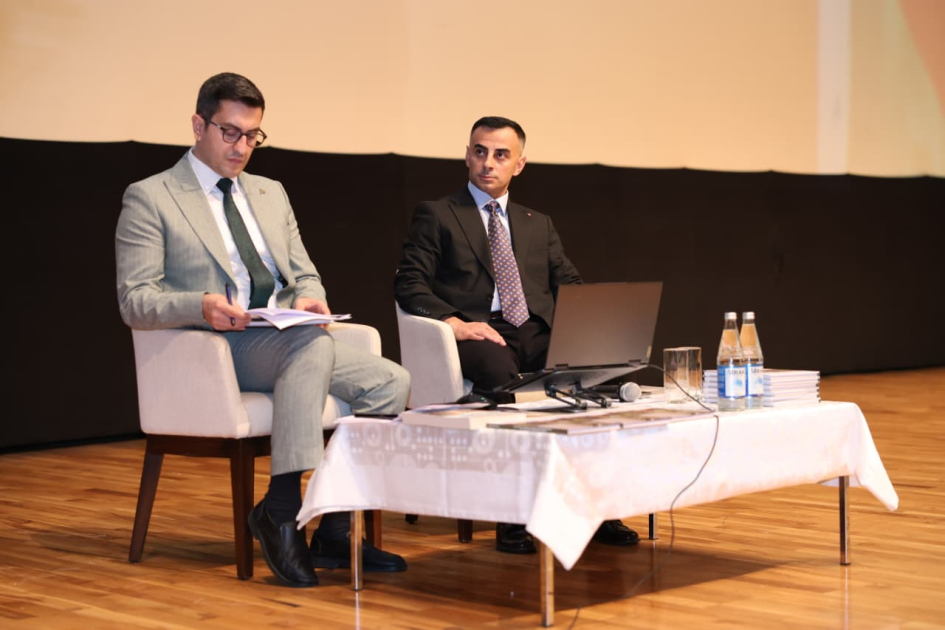 Yazıçı-publisist Aydın Tağıyevin kitabının təqdimatı olundu - FOTOLAR
