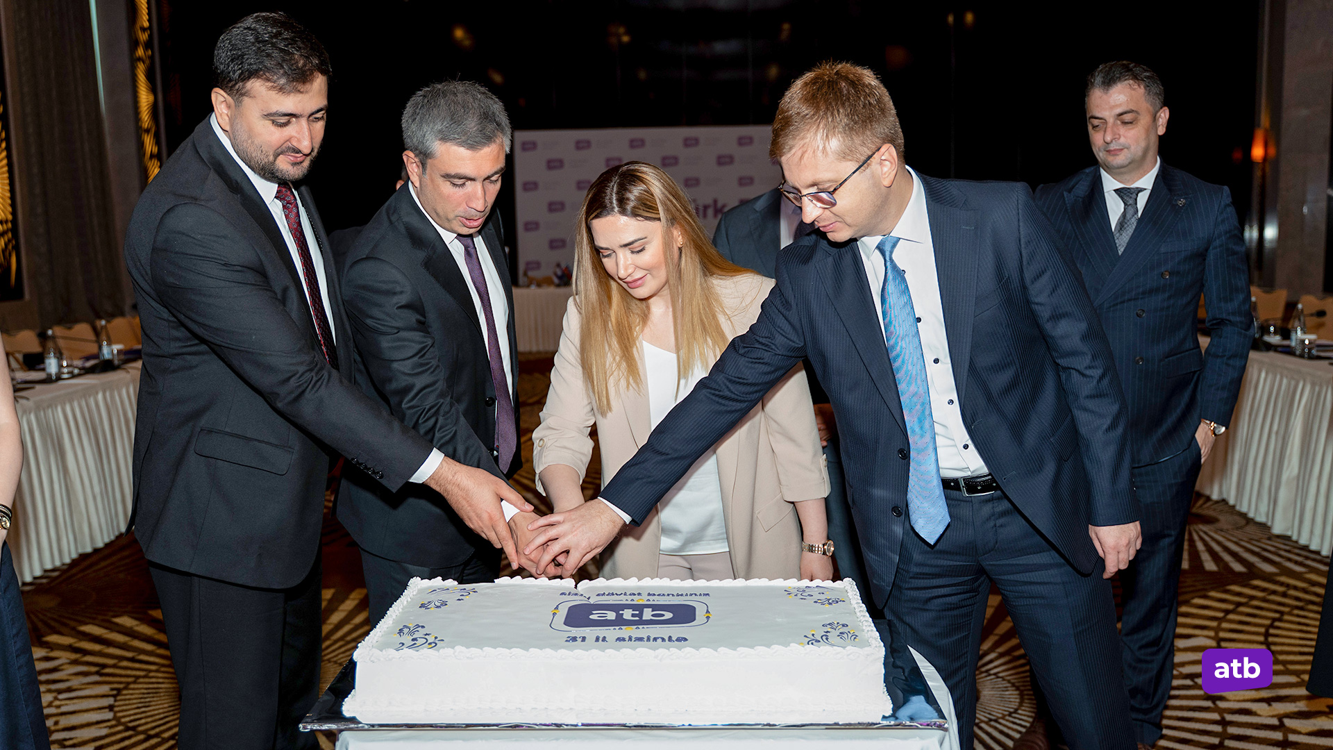 “Azər-Türk Bank” ASC-nin fəaliyyətə başlamasının 31-ci ildönümü qeyd olundu - FOTOLAR
