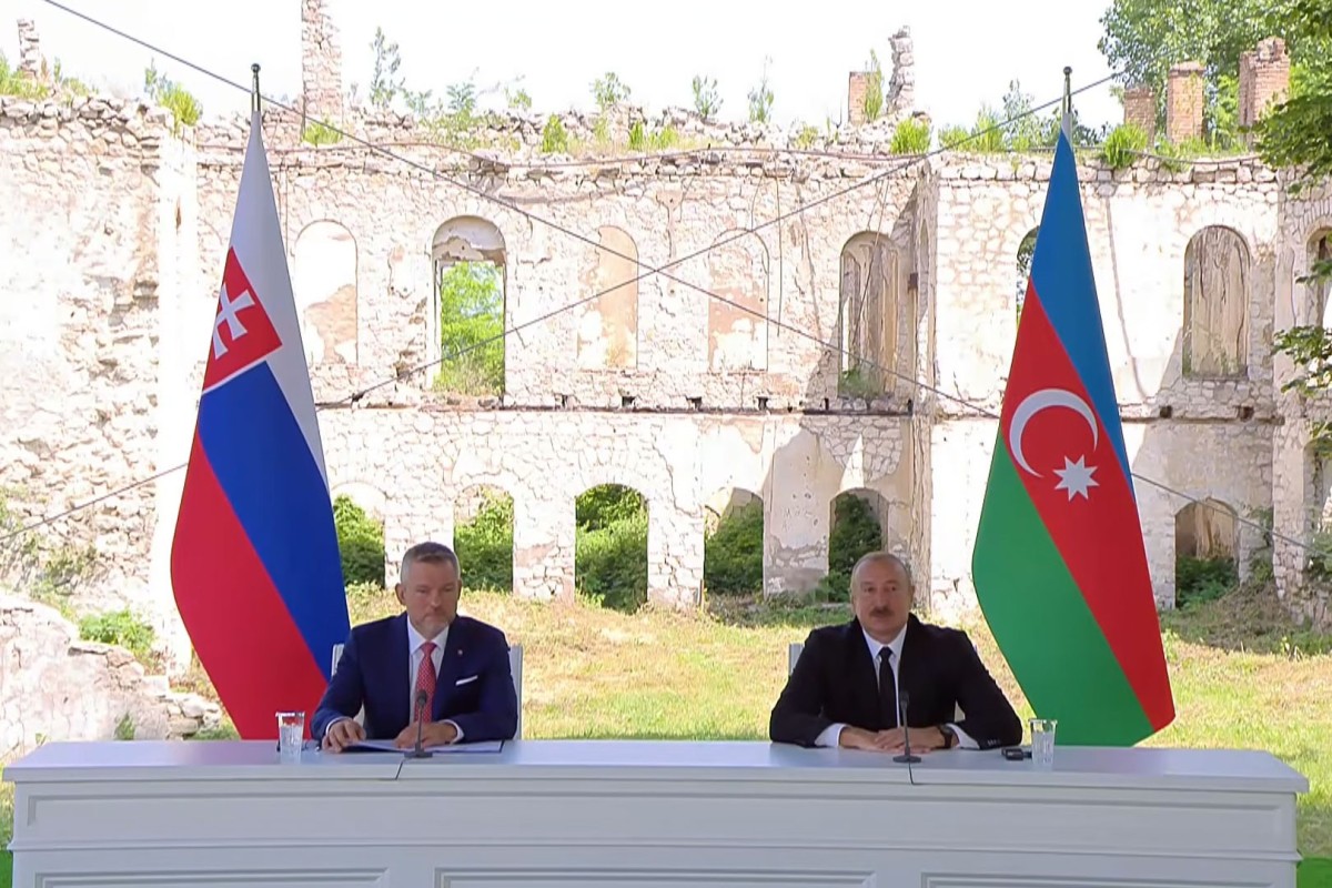 Azərbaycan və Slovakiya prezidentləri Şuşada mətbuata bəyanatlarla çıxış edirlər - CANLI