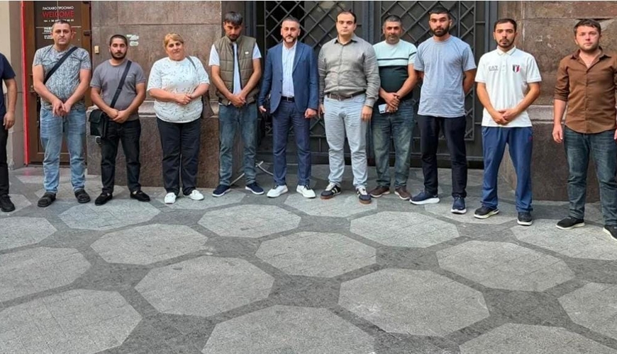 "Atlas Bey" gəmisinin azərbaycanlı heyəti yola salındı – Kapitanın axtarışları davam edir