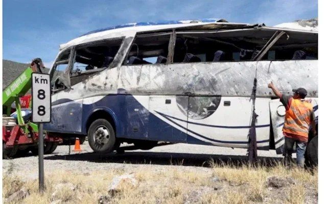 Tehranda avtobus polis maşınları ilə toqquşdu - Yaralılar var