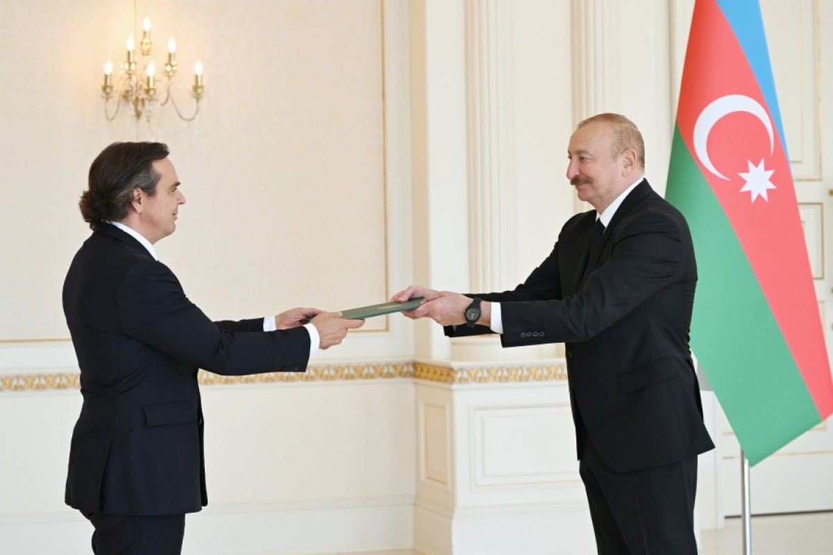 Prezident yeni səfiri qəbul etdi - FOTOLAR