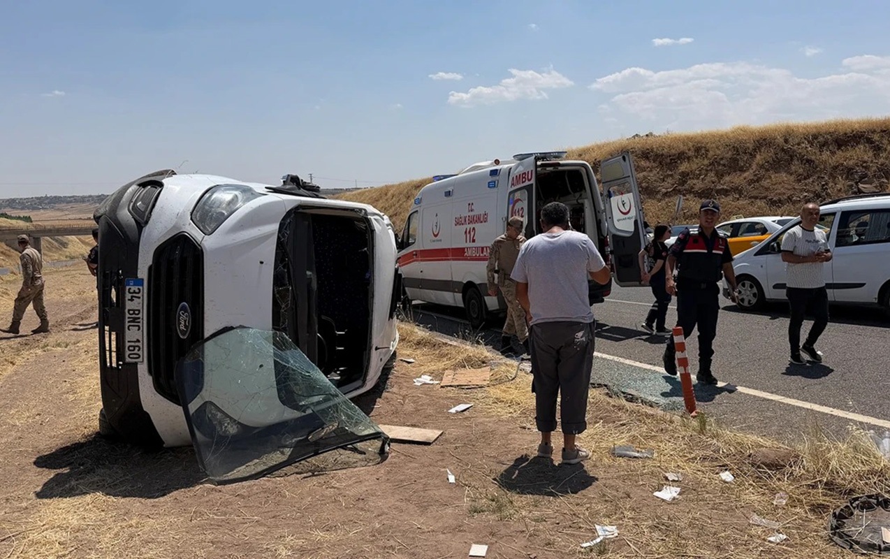 Türkiyədə şagirdləri daşıyan avtobus aşdı - 19 nəfər yaralandı