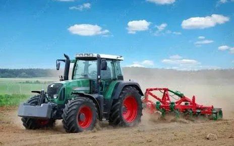 3 yaşlı uşaq atasının idarə etdiyi texnikanın altında qalaraq vəfat etdi