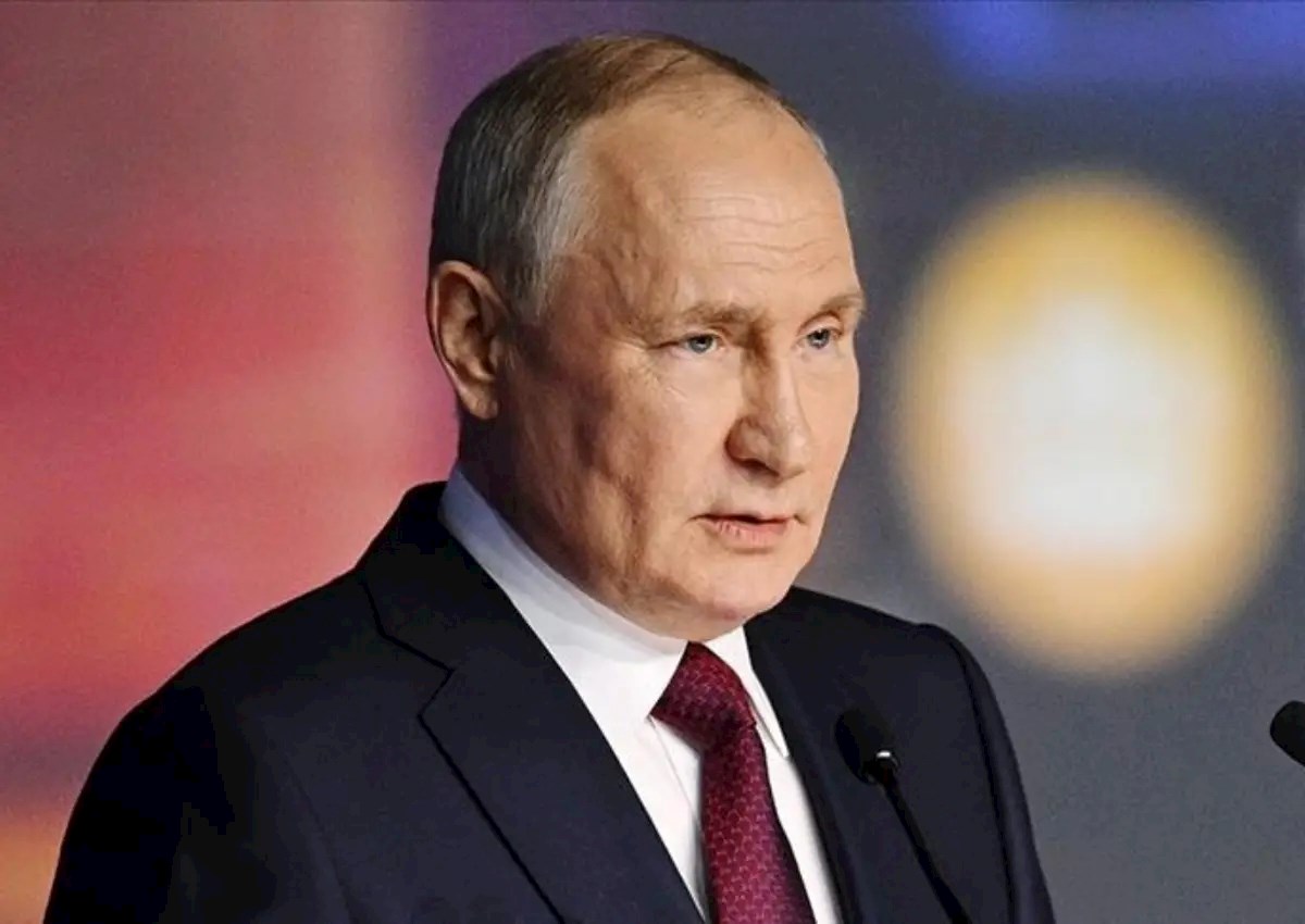 Putin miqrantlarla bağlı qanunu sərtləşdirdi