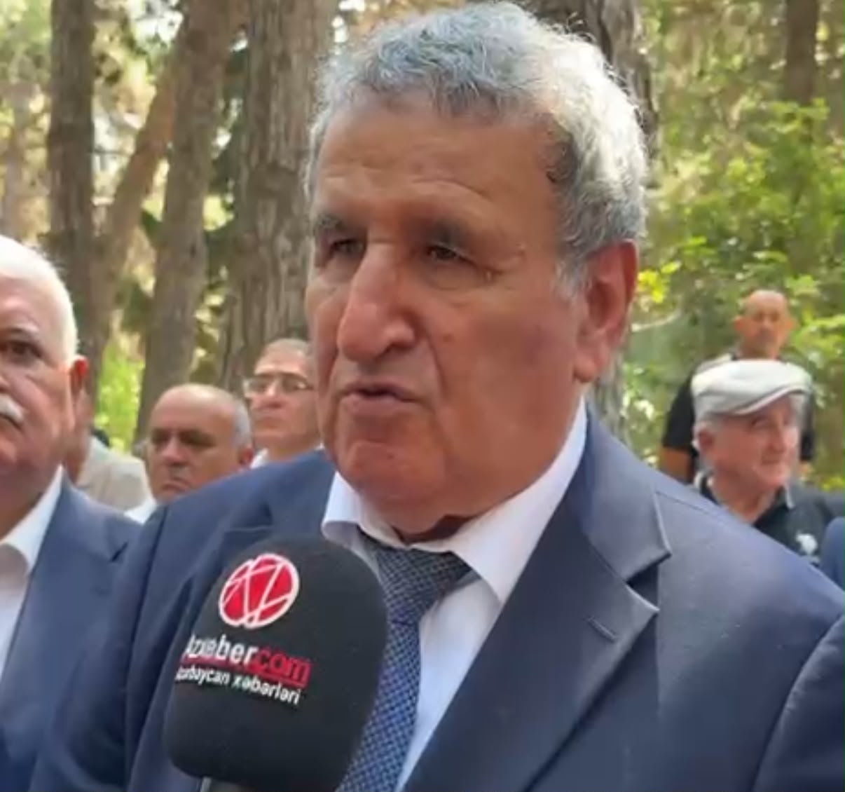 "Nəriman Həsənzadə təpədən dırnağa qədər şair idi" - İsa Həbibbəyli