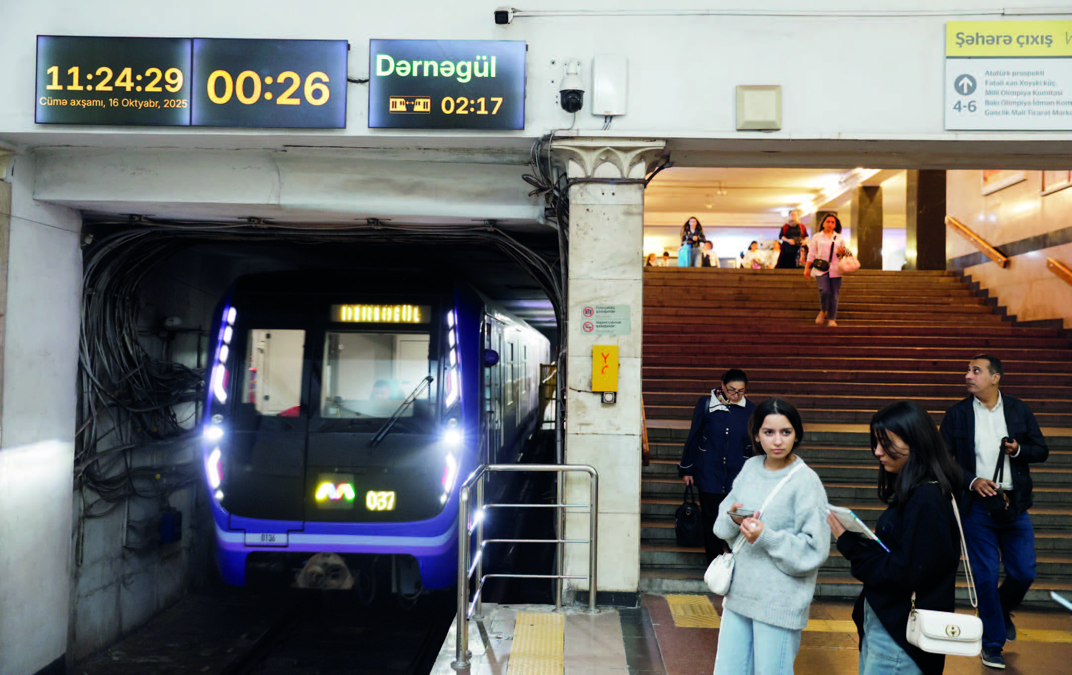 “Sərnişinlər əlavə 60 qəpik ziyana düşəcək” - Metroya alternativ avtobusların ödənişli olması narazılıq yaratdı
