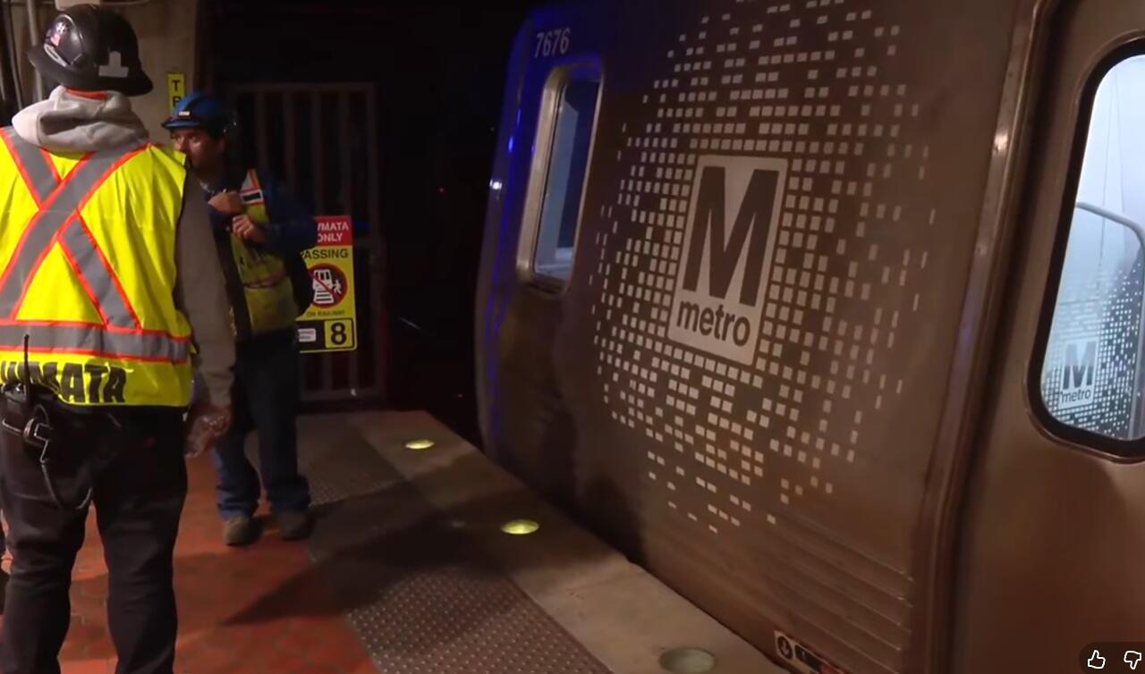 Nyu-York metrosunda yanğın: 12 nəfər tüstüdən zəhərləndi